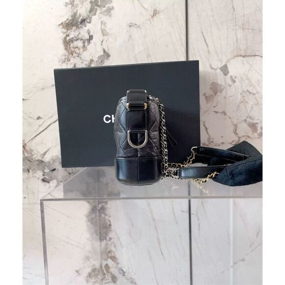 Chanel Women Pre-Loved Bag Very Good Condition - Picture 3 of 9